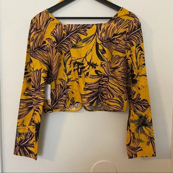 NWT Guess x Jennifer Lopez Blouse - Picture 7 of 8